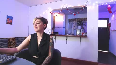 Maria fernanda online show from February 15, 3:39 pm