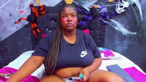  MARIAM online show from November 7, 2:44 pm