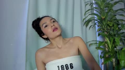 Snapshot of marian_skinny chatting on December 11, 5:47 pm Marian online show from December 11, 5:47 pm
