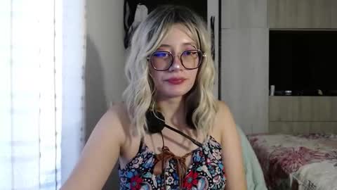 Mariana online show from September 27, 9:55 pm