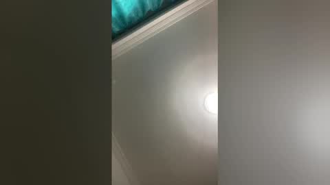 Mar y online show from March 30, 2:27 pm