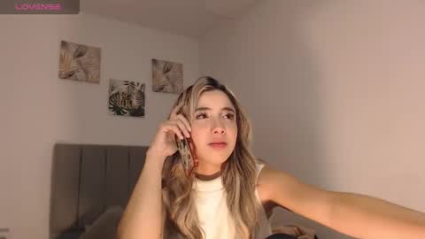 Mariana online show from May 16, 2:03 am