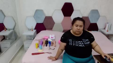 mariana online show from March 23, 2:23 pm