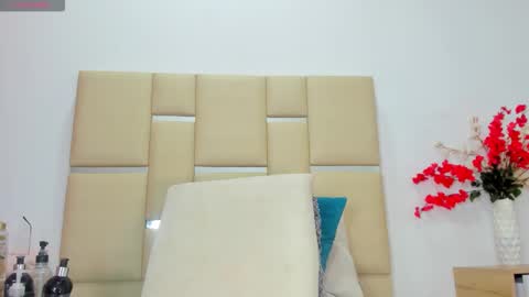 marianls01 online show from February 1, 7:45 pm