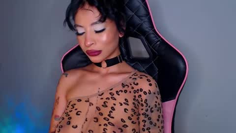 Snapshot of marianne__ chatting on January 12, 7:43 am M A R I A N E online show from January 12, 7:43 am