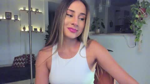 mariascarlett online show from January 19, 1:00 am