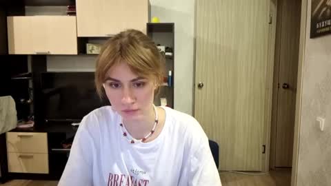 Elianor online show from April 5, 6:40 pm