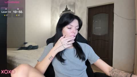 Maria  online show from December 18, 3:55 pm