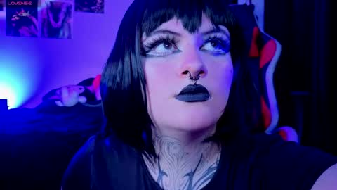 Snapshot of mariiana_velezz chatting on October 23, 12:38 am mariiana_velezz online show from October 23, 12:38 am