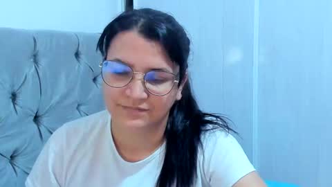 Snapshot of marilyn_garcia chatting on January 16, 2:51 am MARILYN SEXY online show from January 16, 2:51 am