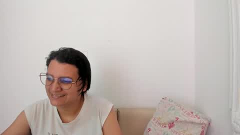 Snapshot of marilyn_garcia chatting on February 22, 7:10 pm MARILYN SEXY online show from February 22, 7:10 pm