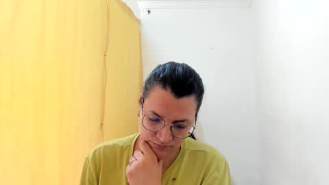 Snapshot of marilyn_garcia chatting on October 18, 5:04 pm MARILYN SEXY online show from October 18, 5:04 pm