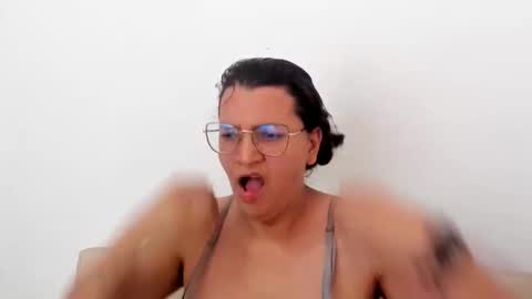 Snapshot of marilyn_garcia chatting on February 20, 5:52 pm MARILYN SEXY online show from February 20, 5:52 pm