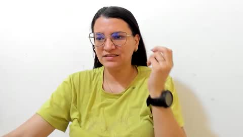 Snapshot of marilyn_garcia chatting on October 30, 1:34 pm MARILYN SEXY online show from October 30, 1:34 pm