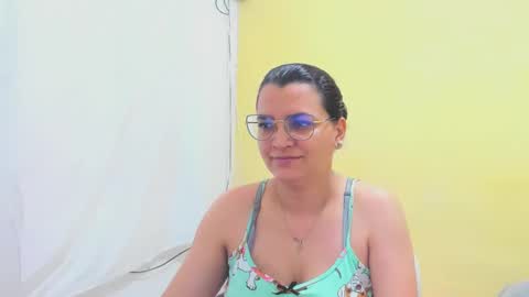 Snapshot of marilyn_garcia chatting on March 10, 1:10 pm MARILYN SEXY online show from March 10, 1:10 pm