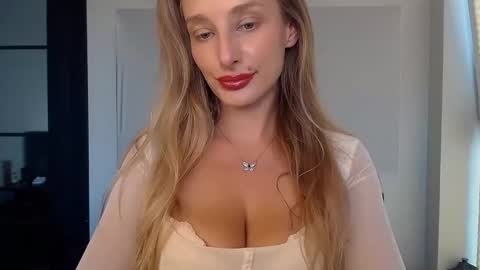 Snapshot of marilyndevilish chatting on September 25, 4:06 pm MarilynDevilish online show from September 25, 4:06 pm