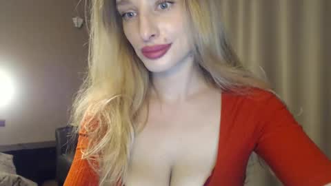 Snapshot of marilyndevilish chatting on February 6, 9:28 pm MarilynDevilish online show from February 6, 9:28 pm