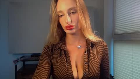 Snapshot of marilyndevilish chatting on October 8, 3:38 pm MarilynDevilish online show from October 8, 3:38 pm