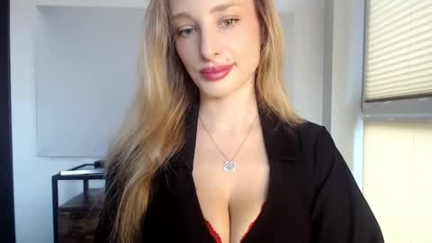 Snapshot of marilyndevilish chatting on February 22, 8:18 am MarilynDevilish online show from February 22, 8:18 am