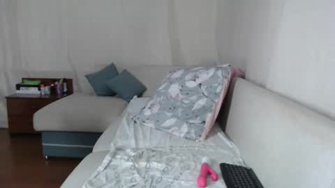 Snapshot of marina1995d chatting on October 6, 1:33 am FOREVER YOURS online show from October 6, 1:33 am