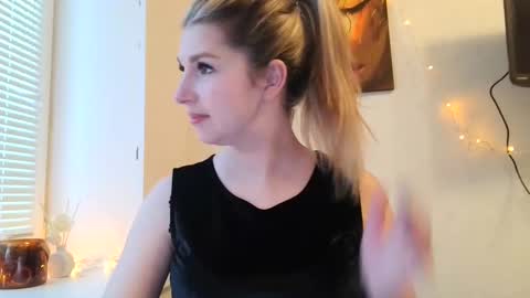 marina_xi online show from January 17, 1:13 pm