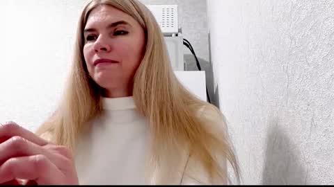 Emma online show from October 6, 9:48 am