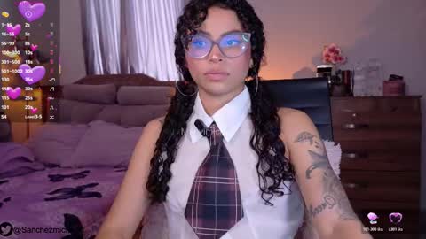    online show from October 18, 9:38 pm