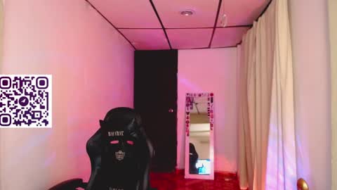 Snapshot of martina_adams chatting on January 3, 3:05 am mari online show from January 3, 3:05 am