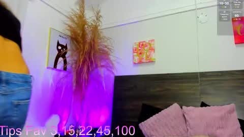 martina mIIler online show from October 22, 12:10 pm