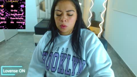 Snapshot of martina_tay chatting on February 4, 12:51 am Hey im martina online show from February 4, 12:51 am