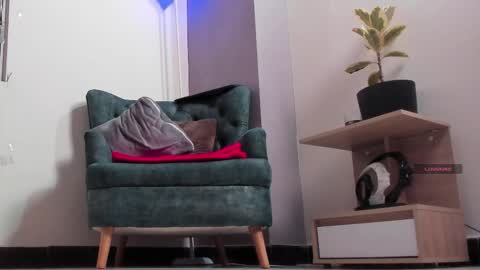 martinasoto online show from November 27, 2:14 am