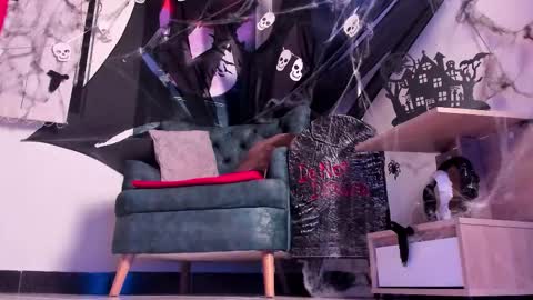 martinasoto online show from October 24, 3:02 am