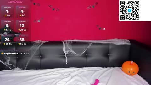 mary__bailey online show from October 24, 12:39 am