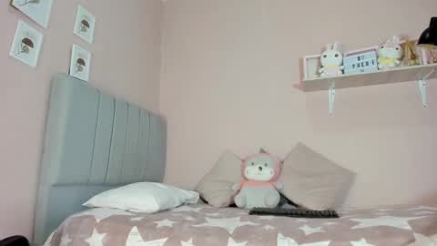 mary_cute9 online show from October 6, 12:11 pm