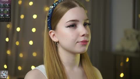Snapshot of mary_hope_u chatting on January 15, 6:43 am Mary online show from January 15, 6:43 am