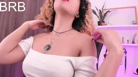 Mary Jane  online show from March 7, 4:35 am