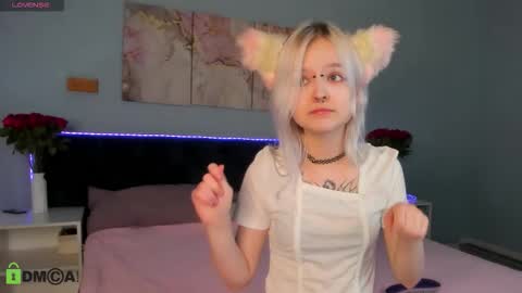 Mary online show from March 8, 1:35 am