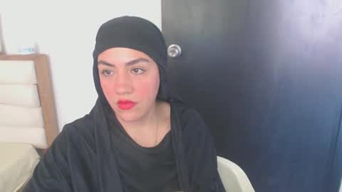 Snapshot of maryam_arabicmilk chatting on February 4, 2:53 pm maryam_arabicmilk online show from February 4, 2:53 pm