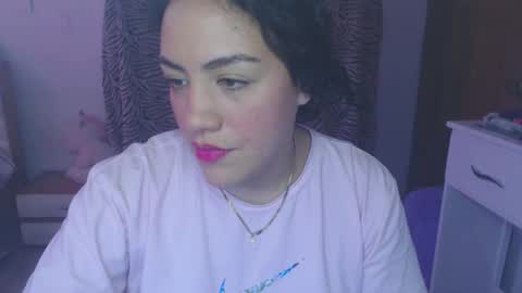 Snapshot of maryam_arabicmilk chatting on October 19, 6:43 pm maryam_arabicmilk online show from October 19, 6:43 pm