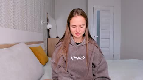 Mari online show from November 3, 7:56 am