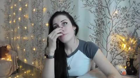 Mary Lou online show from December 5, 7:49 am