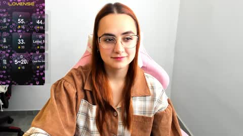 Snapshot of maryluna95 chatting on February 6, 4:47 pm Dulce Maria online show from February 6, 4:47 pm