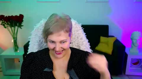 marymogan online show from November 17, 4:46 am