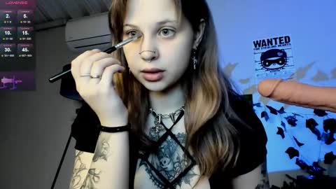 Snapshot of marynixoxo chatting on March 4, 2:06 am Mary x online show from March 4, 2:06 am