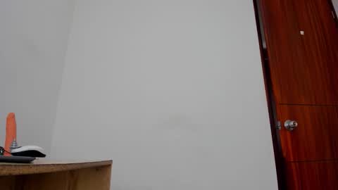 3 online show from October 29, 3:14 pm