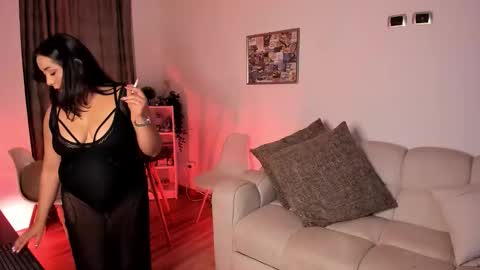 Mary online show from February 27, 4:12 am