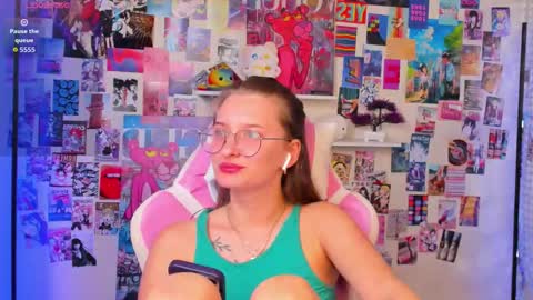 Snapshot of maryyy_may chatting on October 18, 6:42 pm maryyy_may online show from October 18, 6:42 pm