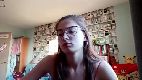 Kelly online show from April 15, 9:21 am