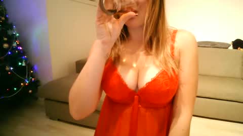 mask on me online show from December 13, 10:23 pm