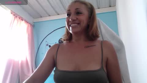 Snapshot of massielferretis chatting on September 22, 8:51 pm massiel ferreti online show from September 22, 8:51 pm